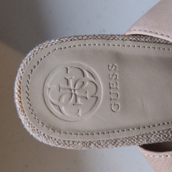 Guess wedged burlap sandals 8 and 1/2 women's - Picture 8 of 13